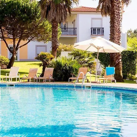 West Nest Del Rey بيت للعطل Amoreira (Leiria)